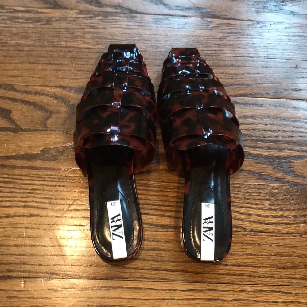 Zara flats